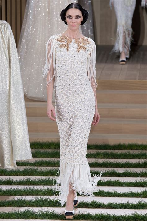 stile barocco 2016 chanel|chanel dresses 2016.